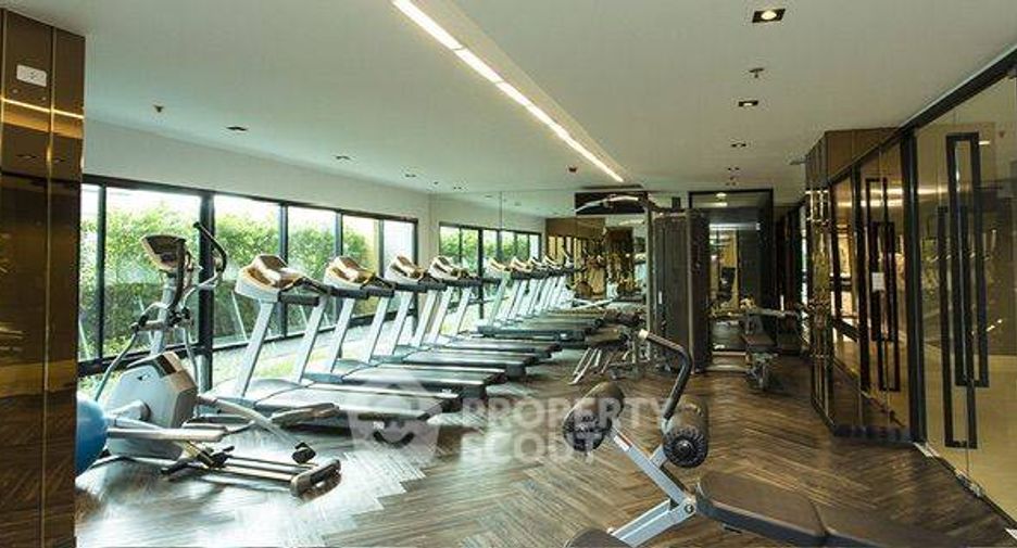 For sale 2 bedrooms condo in Bang Phlat, Bangkok