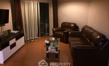 For rent 2 bedrooms condo in Huai Khwang, Bangkok