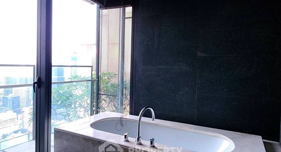 For rent 4 bedrooms condo in Sathon, Bangkok