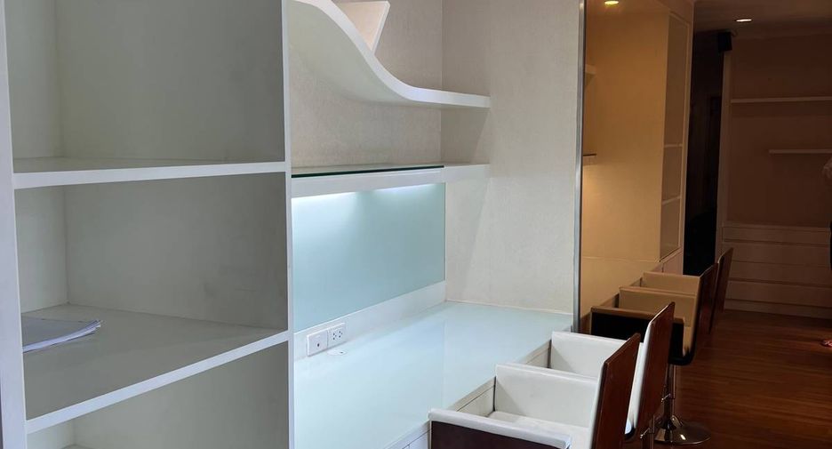 Wohnung zum Kauf mit 1 Zimmer in Yan Nawa, Bangkok