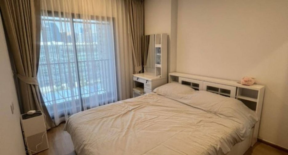 For sale 1 bed condo in Khlong Toei, Bangkok