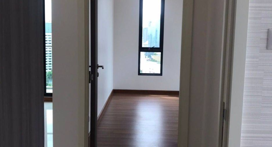 For sale 2 bedrooms condo in Khlong San, Bangkok