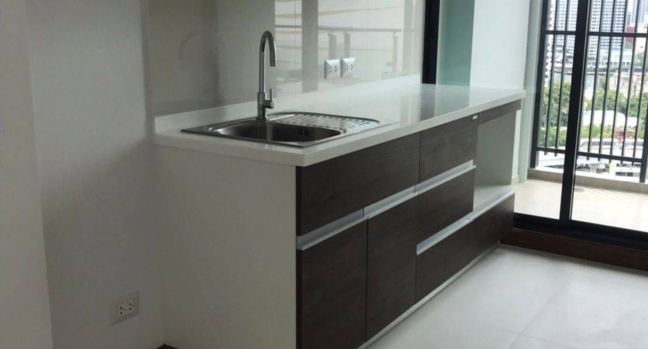 For sale 2 bedrooms condo in Khlong San, Bangkok