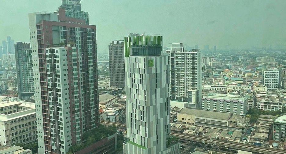 For sale 1 bed condo in Khlong Toei, Bangkok
