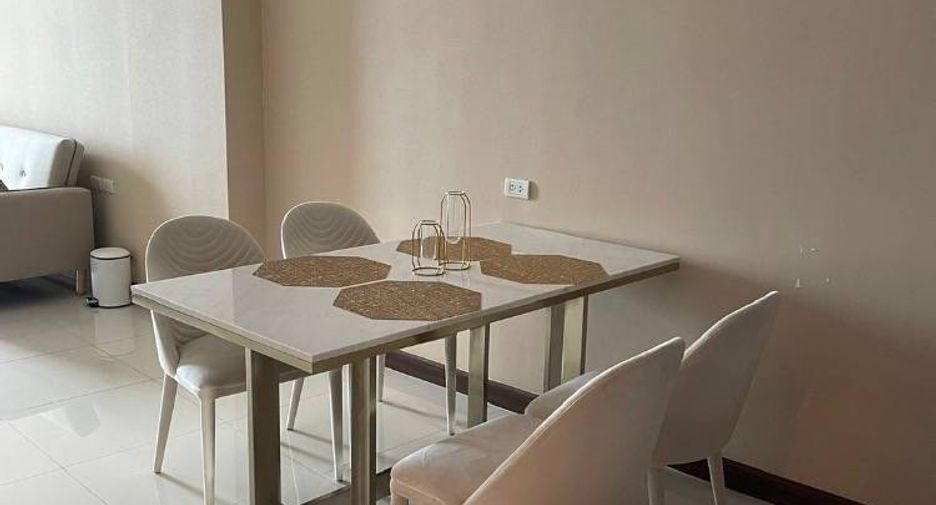 À vendre 1 chambre condo à Yan Nawa, Bangkok