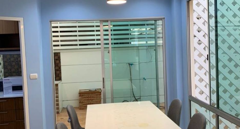 For sale 3 bedrooms townhouse in Bueng Kum, Bangkok