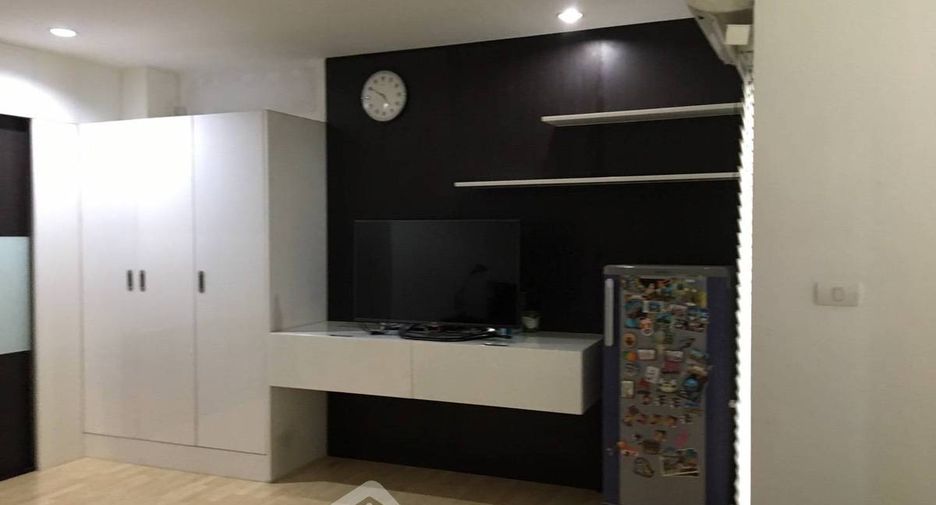 For sale 3 bedrooms townhouse in Suan Luang, Bangkok