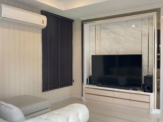 For sale 5 bedrooms house in Don Mueang, Bangkok