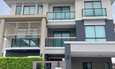 Casa en venta de 5 habitaciones en Don Mueang, Bangkok