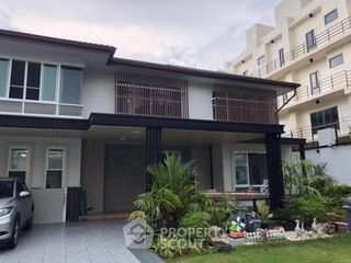出售 4 卧室 联排别墅 在 Mueang Chon Buri, Chon Buri