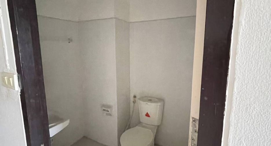 For sale 3 bedrooms townhouse in Bang Bon, Bangkok