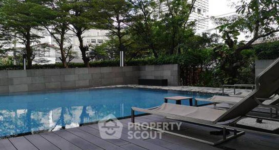 For sale 1 bed condo in Khlong Toei, Bangkok