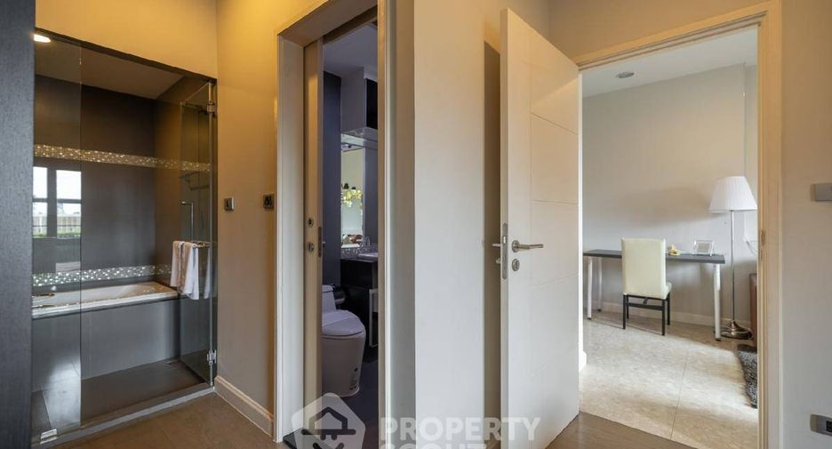 For sale 1 bed condo in Khlong Toei, Bangkok