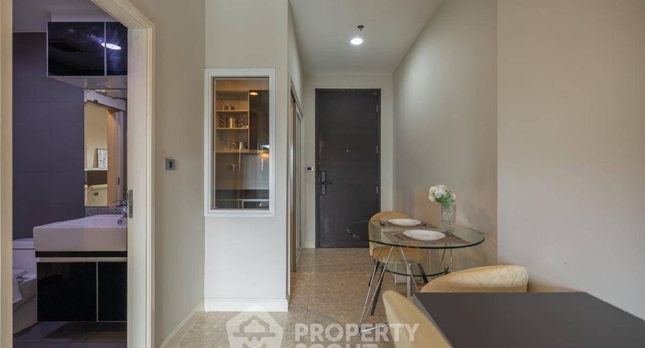 For sale 1 bed condo in Khlong Toei, Bangkok