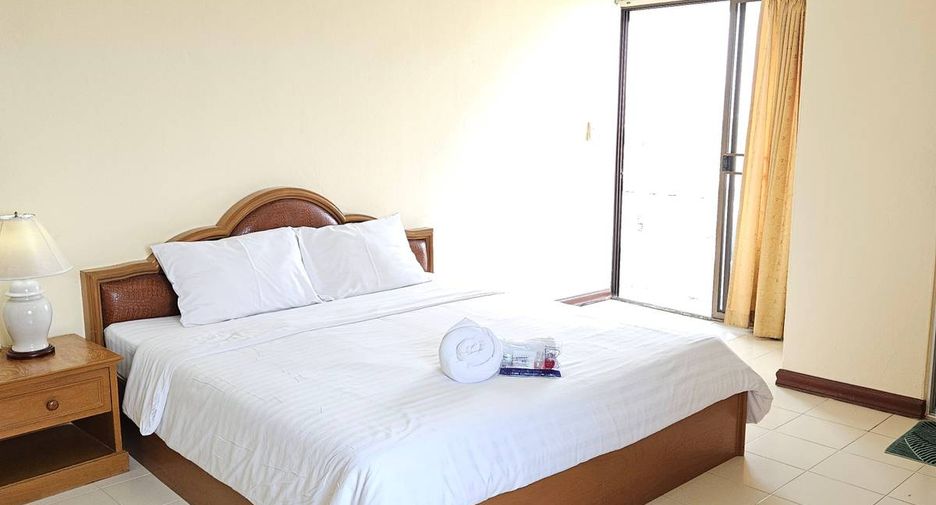 For rent 3 bedrooms apartment in Suan Luang, Bangkok