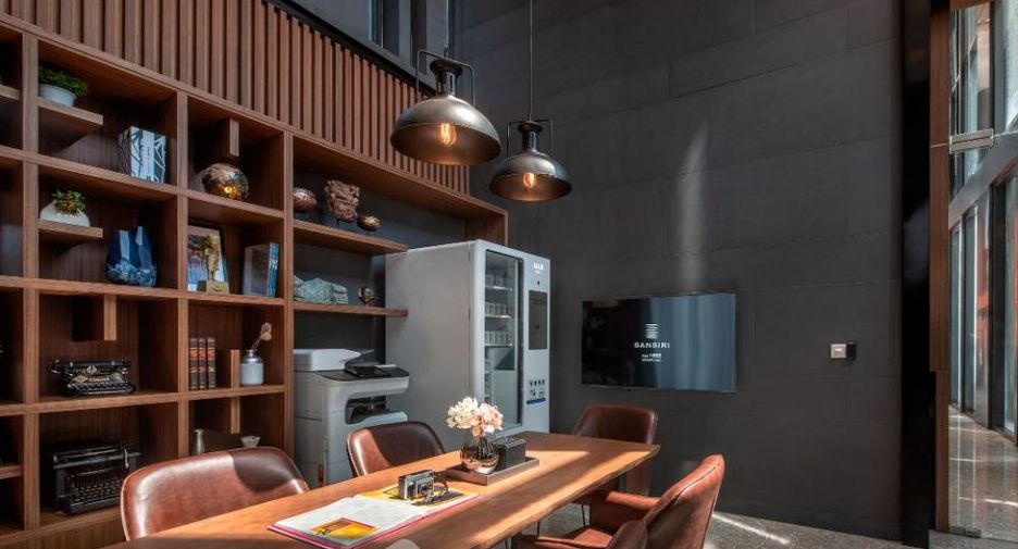 For sale 1 bed condo in Phra Khanong, Bangkok
