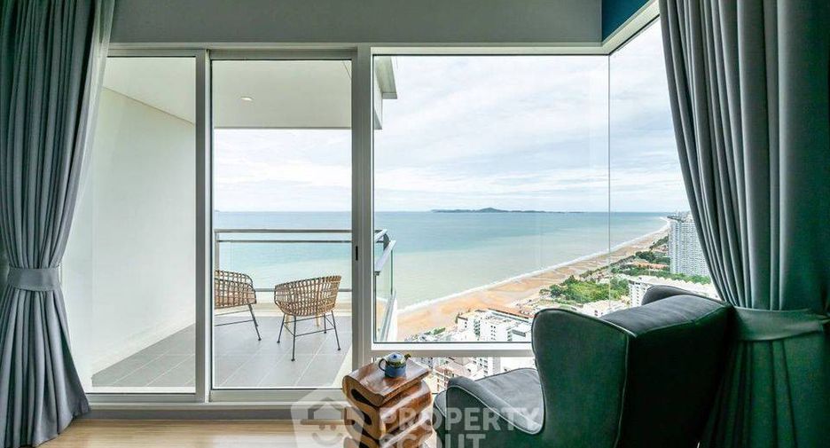 For sale 4 bedrooms condo in Jomtien, Pattaya