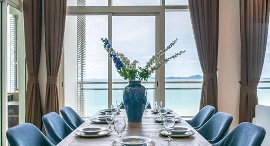 For sale 4 bedrooms condo in Jomtien, Pattaya