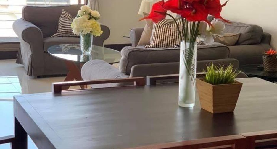 For rent 2 bedrooms apartment in Watthana, Bangkok