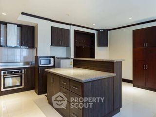 For rent 2 ベッドルーム apartment in Watthana, Bangkok