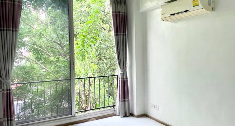 Casa adosada en venta de 3 habitaciones en Khan Na Yao, Bangkok