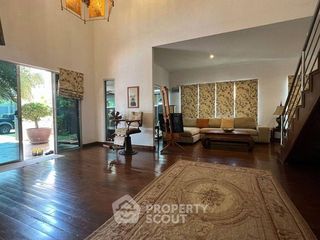 Villa zum Kauf mit 3 Zimmer in Bang Lamung, Chonburi