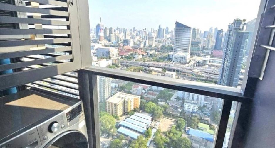 For sale 1 bed condo in Huai Khwang, Bangkok