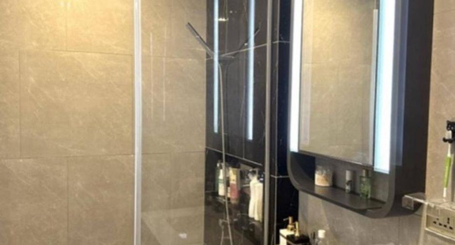 For sale 1 bed condo in Huai Khwang, Bangkok