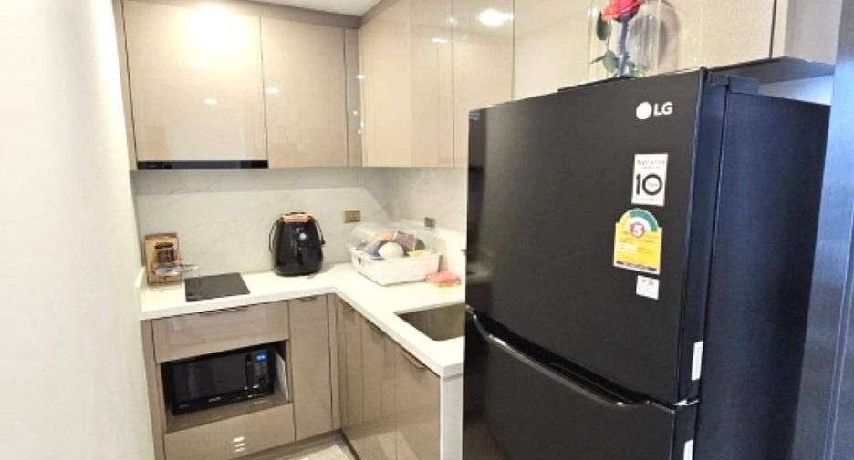 For sale 1 bed condo in Huai Khwang, Bangkok
