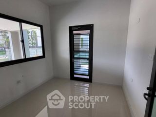 For sale 4 bedrooms house in Thung Khru, Bangkok