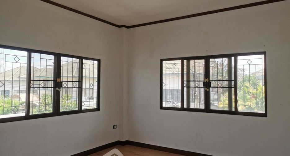 Casa en venta de 4 habitaciones en Si Racha, Chonburi