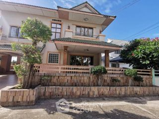 出售 4 卧室 独立屋 在 Si Racha, Chon Buri