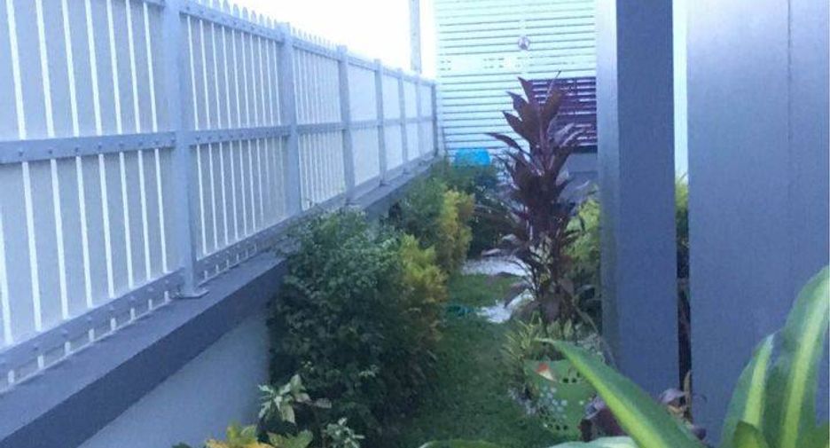 À vendre 5 chambres maison à Ban Bueng, Chonburi