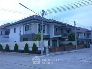 For sale 5 bedrooms house in Ban Bueng, Chonburi