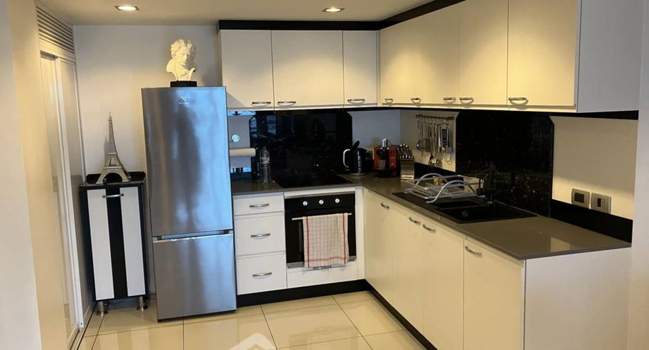 For sale 2 bedrooms condo in Jomtien, Pattaya