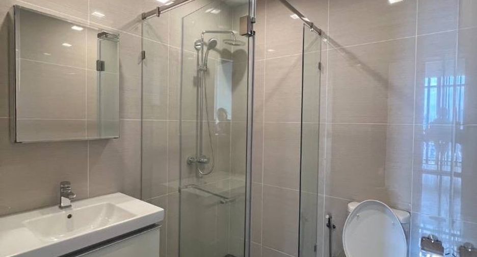 For sale 2 bedrooms condo in Khlong Toei, Bangkok