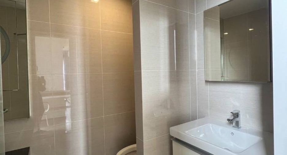 For sale 2 bedrooms condo in Khlong Toei, Bangkok