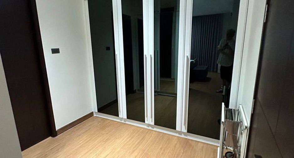 For rent 2 bedrooms condo in Khlong San, Bangkok