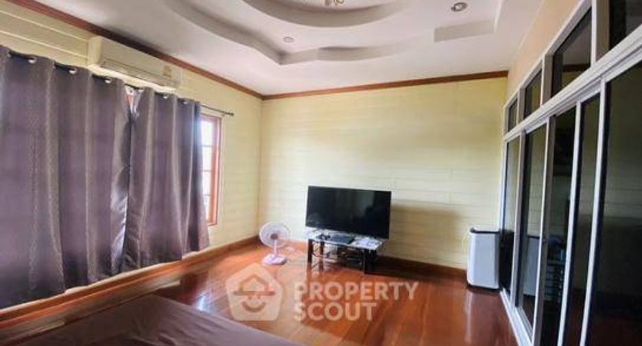 Casa en venta de 5 habitaciones en Mueang Chon Buri, Chonburi