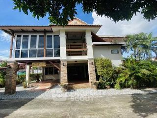For sale 5 bedrooms house in Mueang Chon Buri, Chonburi