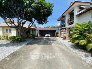 For sale 5 bedrooms house in Mueang Chon Buri, Chonburi