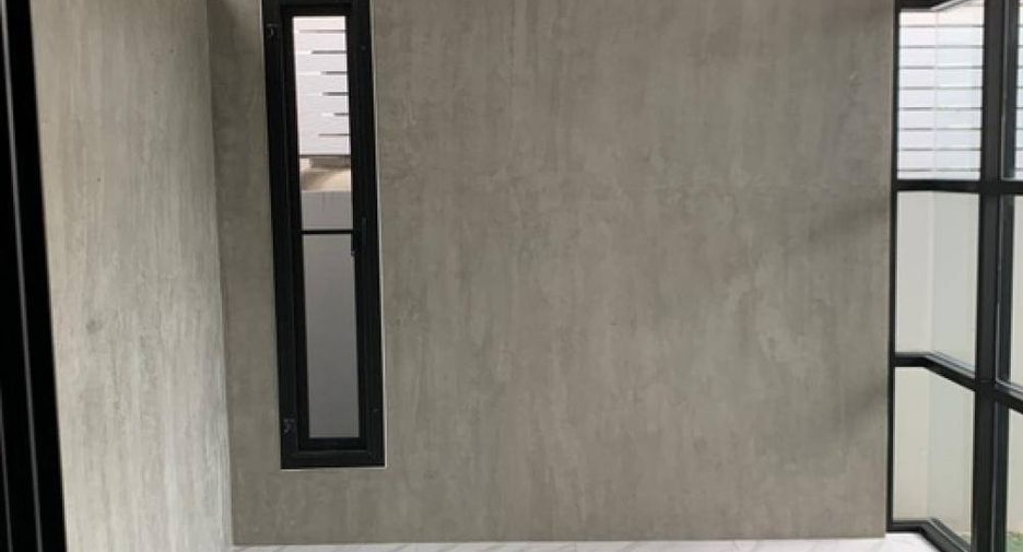 For sale 3 bedrooms house in Khlong Sam Wa, Bangkok