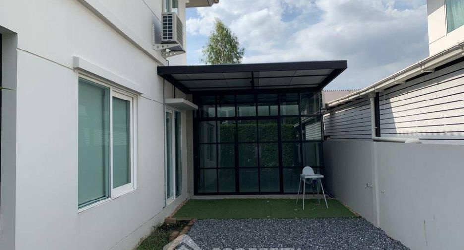 For sale 3 bedrooms house in Khlong Sam Wa, Bangkok