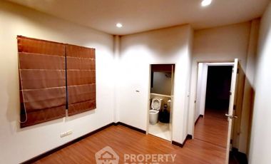 For sale 3 bedrooms house in Khlong Sam Wa, Bangkok