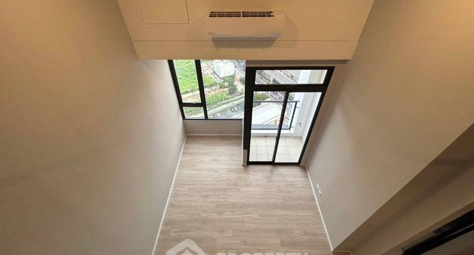 For sale 2 bedrooms condo in Huai Khwang, Bangkok