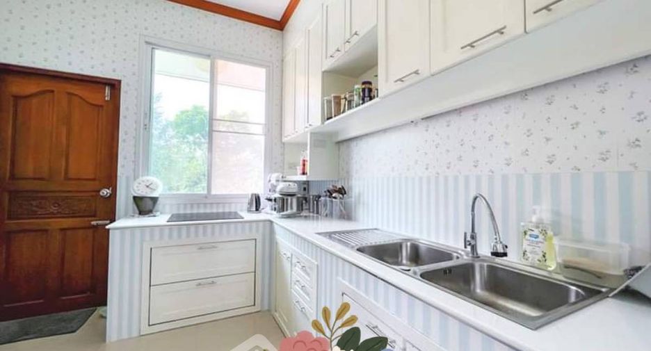 For sale 5 bedrooms house in Sattahip, Pattaya