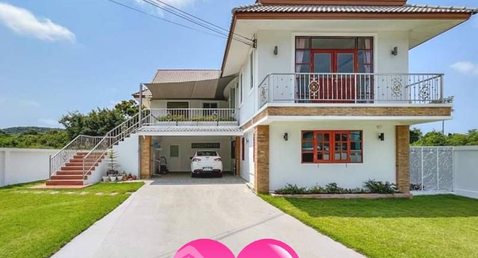 For sale 5 bedrooms house in Sattahip, Pattaya
