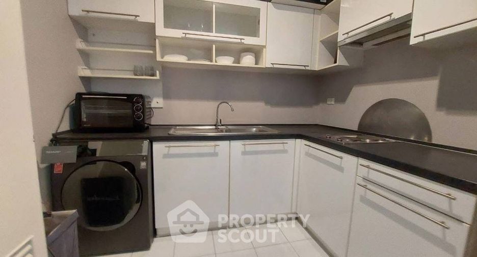 For rent 2 bedrooms condo in Watthana, Bangkok