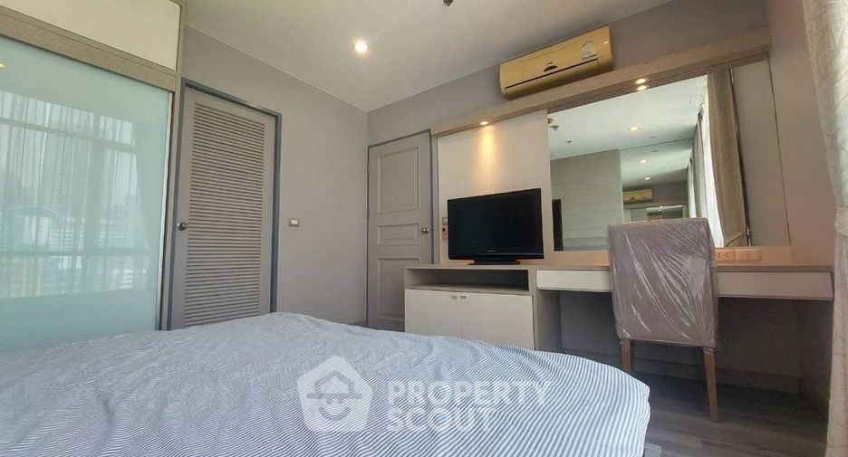 For rent 2 bedrooms condo in Watthana, Bangkok