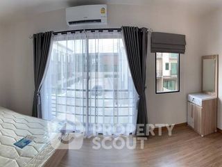Reihenhaus zum Kauf mit 3 Zimmer in Prawet, Bangkok